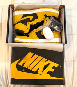 NEW!!! Air Jordan 1 Retro “Pollen” size 9