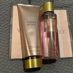 Victoria Secret Velvet Petals 8.4 oz