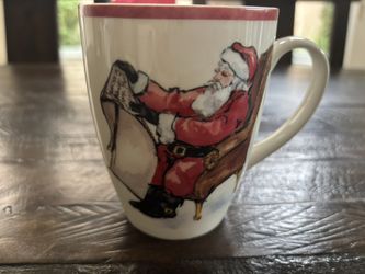 Like new Pottery Barn coffee mugs Set Of 4