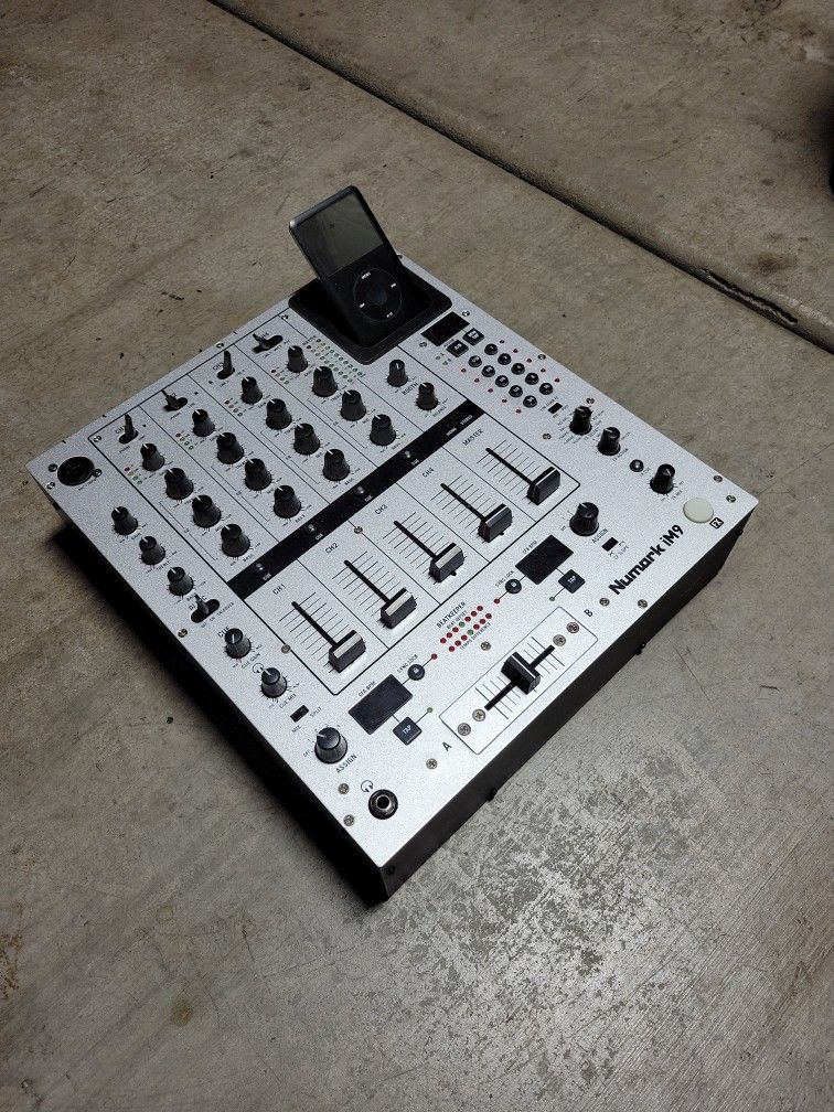 Numark IM9 4 Channel Mixer (No iPod) for Sale in Tucson, AZ OfferUp