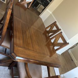 Beautiful solid maple wood dining table with 6 chairs and buffet table