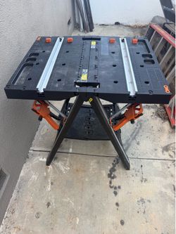 Worx Pegasus 2-in-1 Folding Work Table & Sawhorse