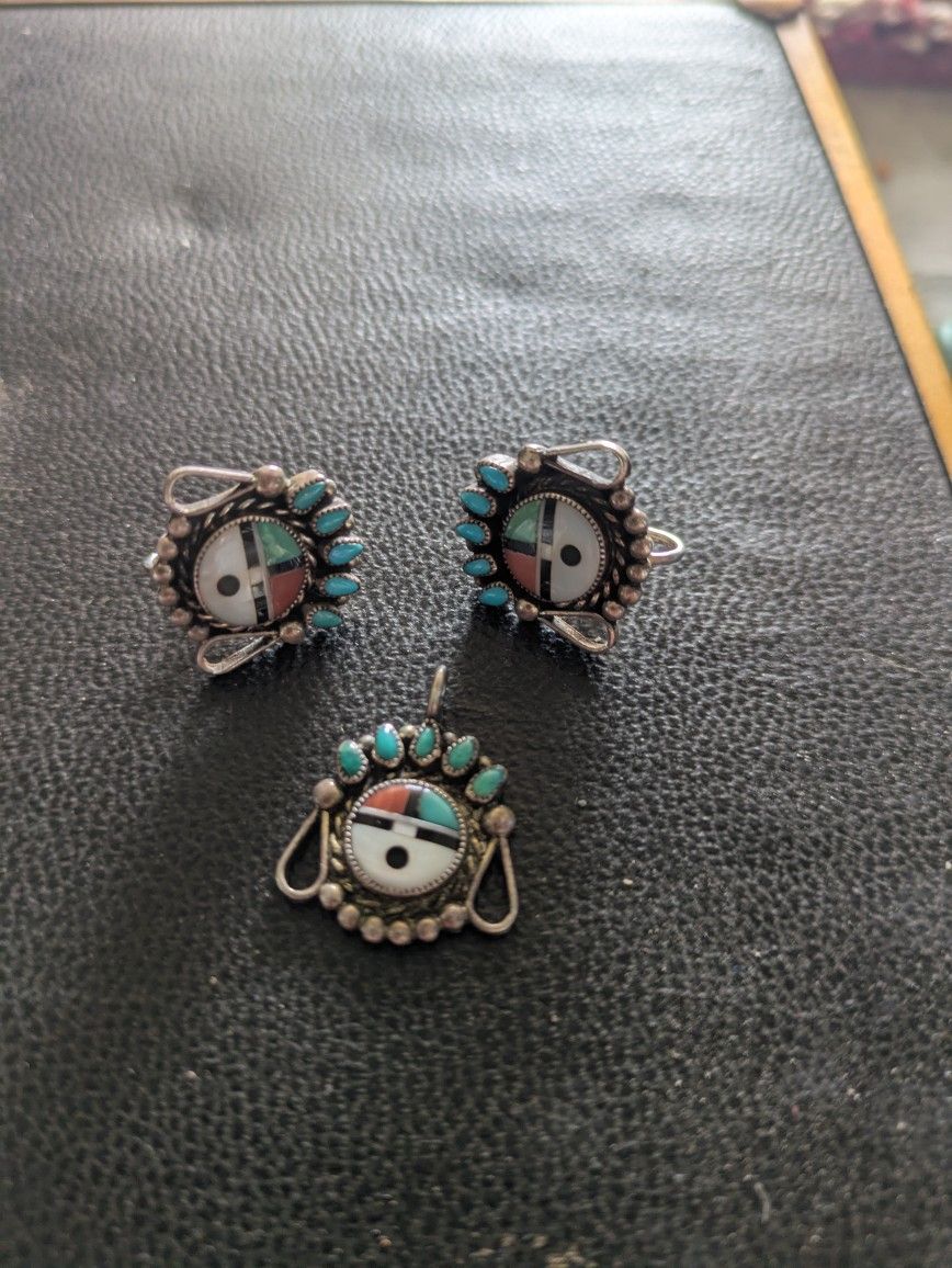 ZUNI EARRINGS AND MATCHING PENDANT