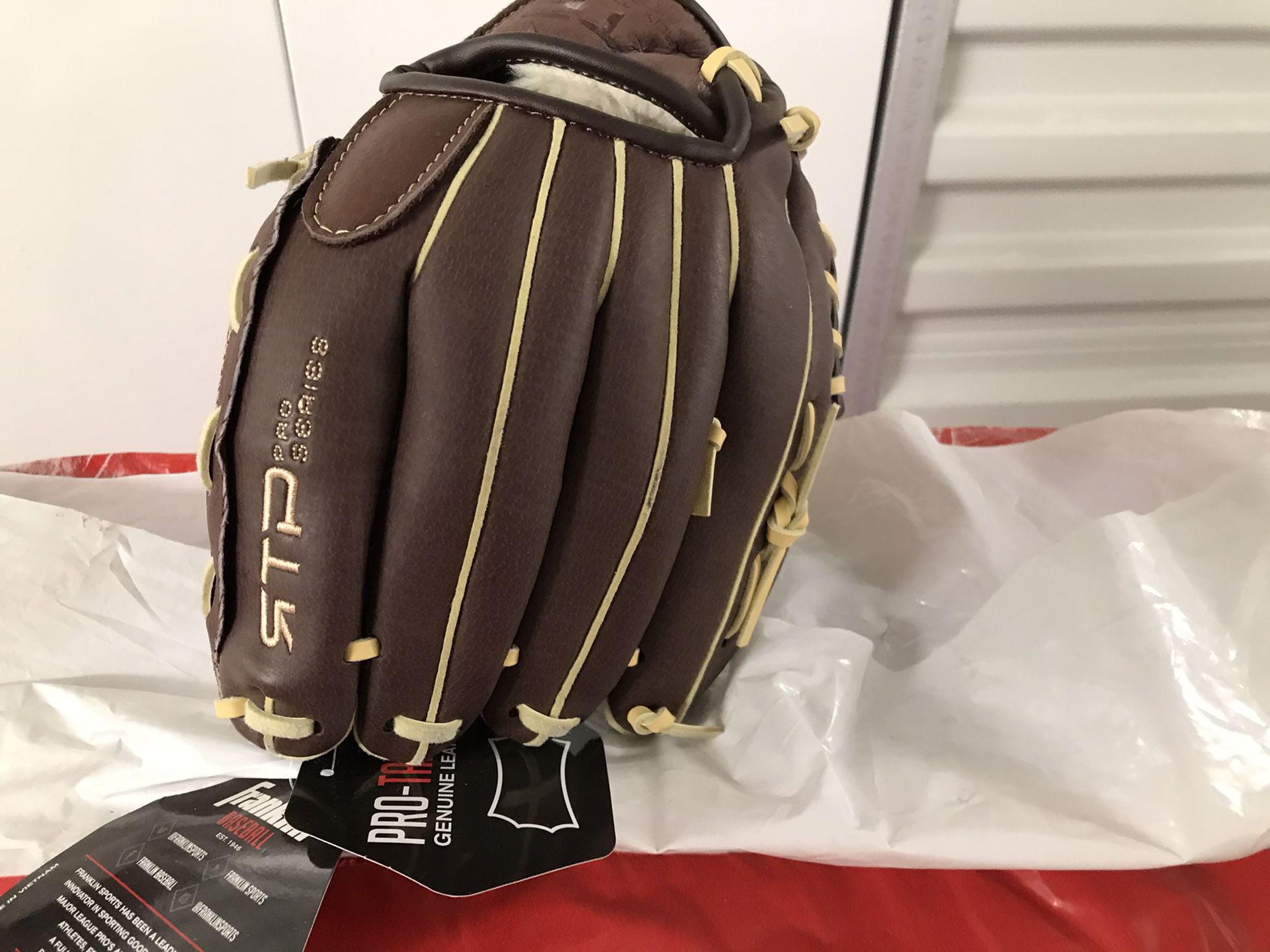 NEW child’s baseball glove