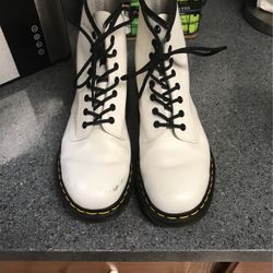 DOC MARTEN BOOTS SIZE 10 In Womens, 9 In Mens Size