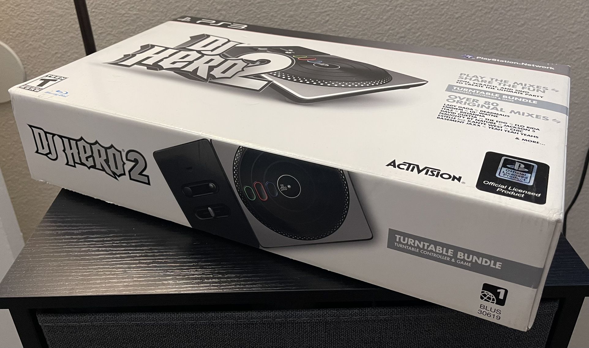 DJ Hero 2 Game & Turntable Bundle PS3 Complete In Box