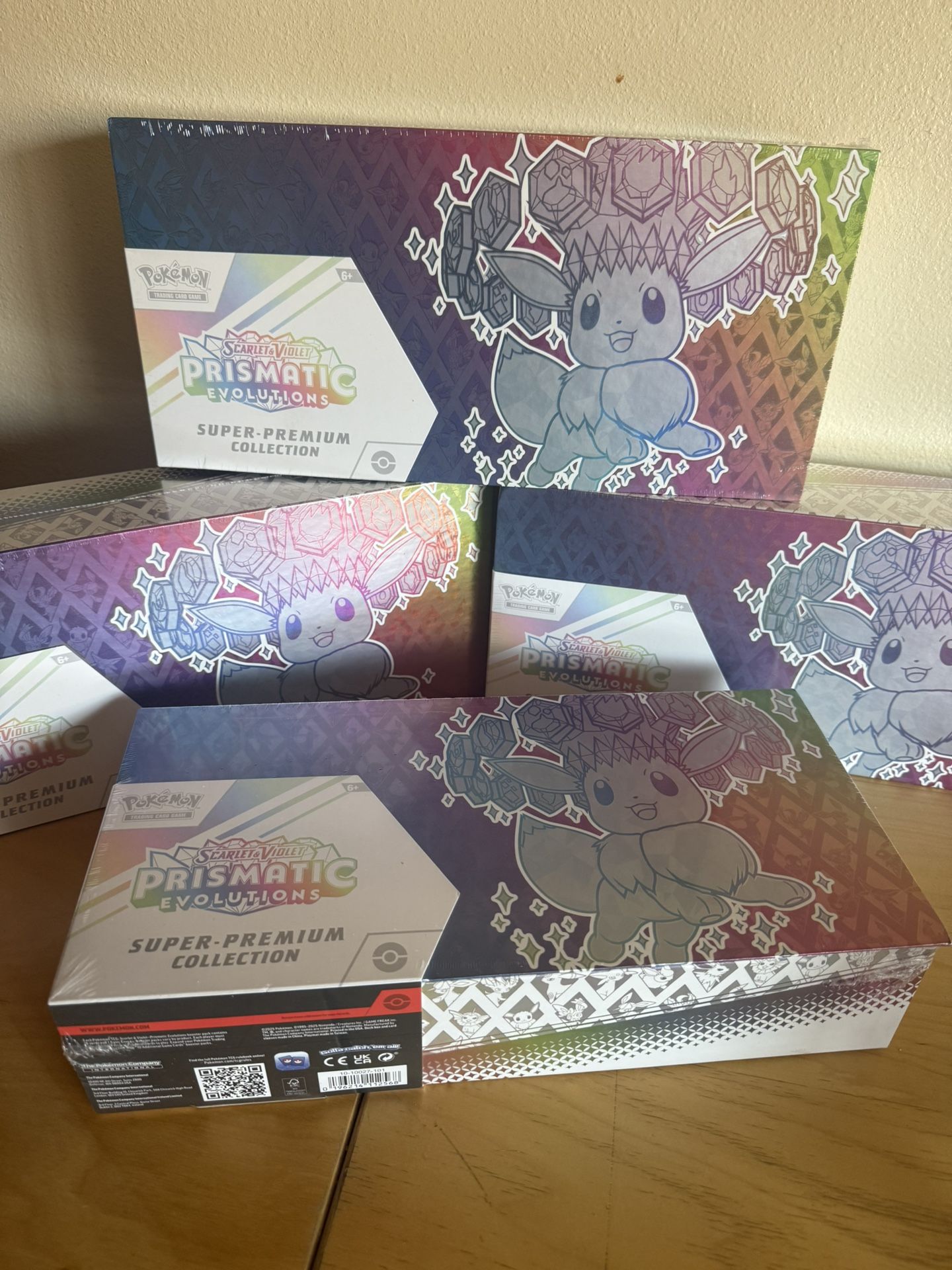 Pokemon Prismatic Evolutions: Super-Premium Collection (SPC)