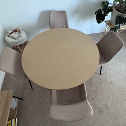Dinning Table With 4 Chairs