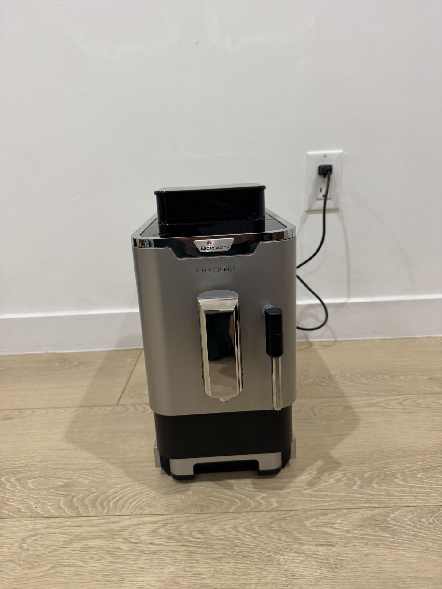 Espressione 812S Concierge Elite Fully Automatic Espresso Machine Silver