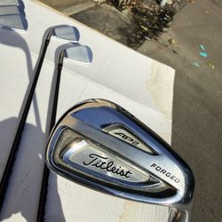 Titlist AP2  714 Irons 5-PW, Ventus Red 6A regular graphite shafts.