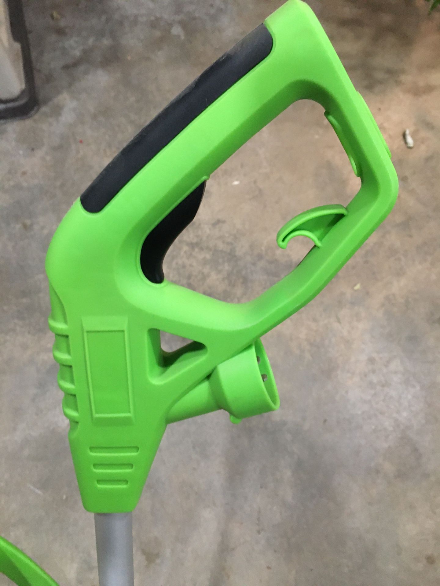 HARBOR FREIGHT WEED TRIMMER WACKER STRING TRIMMER for Sale in Alta Loma