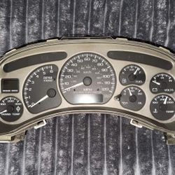99-02 GMC Yukon Denali Gauge Cluster | 185k Miles