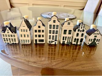 KLM Bols Delft Houses Mint cond. 7 total as is pick up deliver.