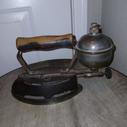Antique 1920s Gas Kerosene Clothes Iron 
