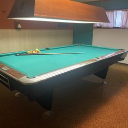 9ft Championship 6 Hole Pool Table Brunswick