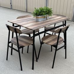 Beautiful Dining Table Set