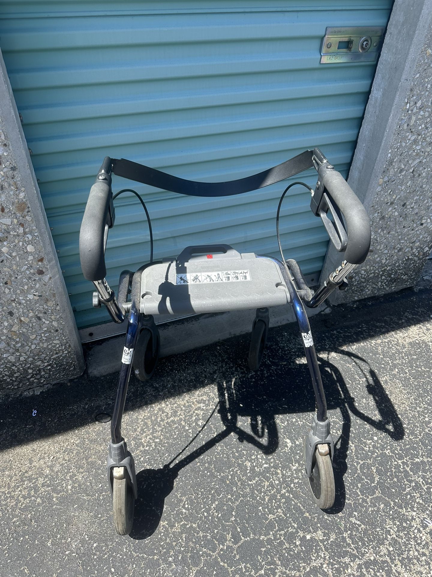 Walker With Seat