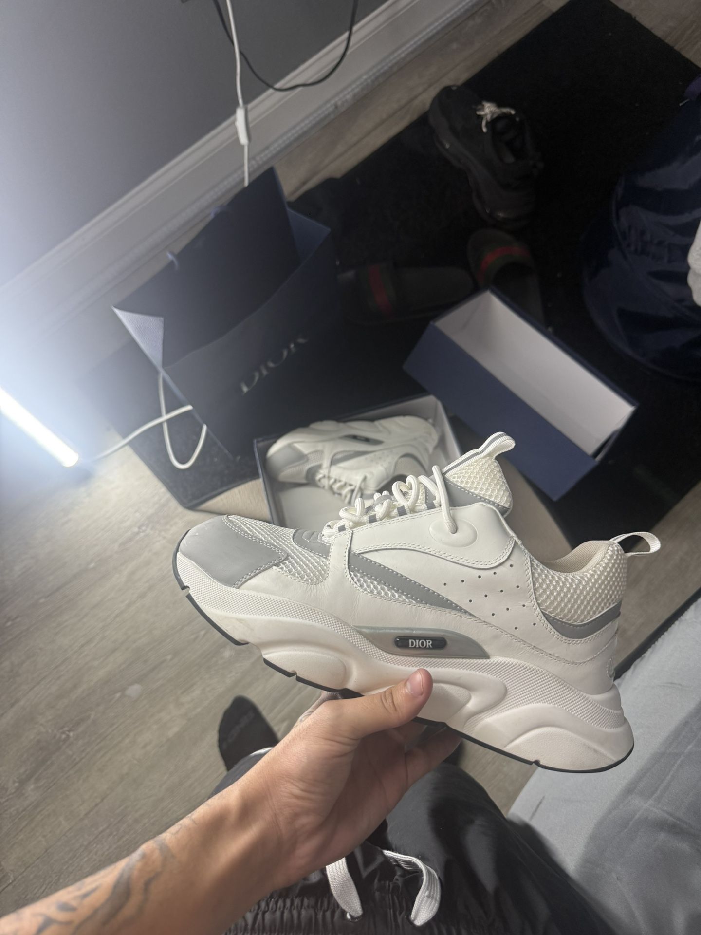 White Dior's