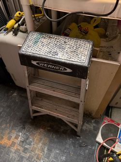 Small step ladder
