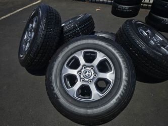 5 WHEELS AND TIRES 255/75R17 115T BRIDGESTONE DUELER AT  FORD BRONCO TAKE OFFS $950 ALL 5