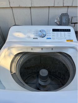 Insignia Top Load Washing Machine