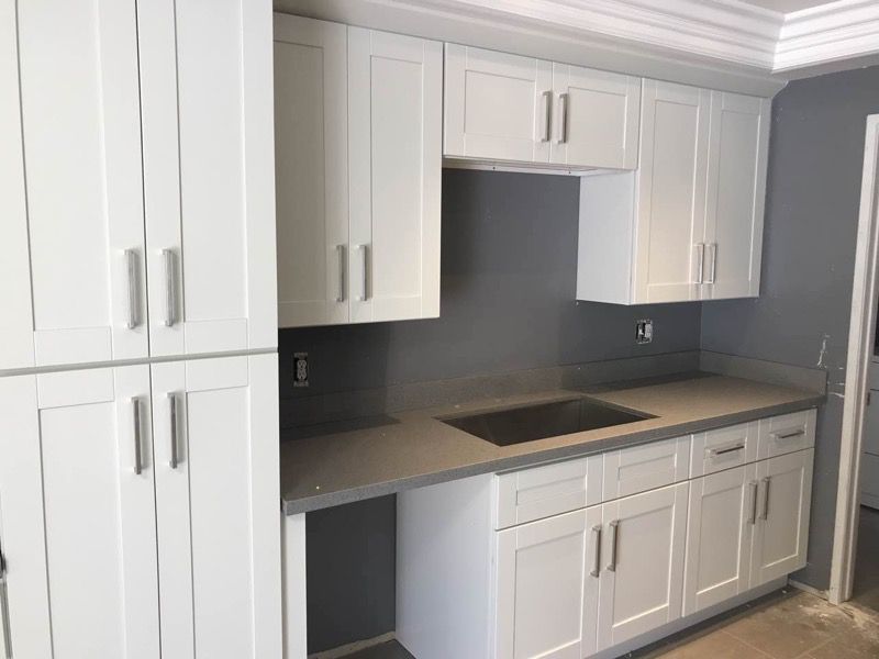 Kitchen Solid Wood Cabinet Quartz Counter tops Warehouse
