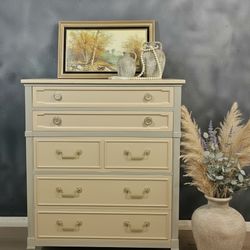 Drexel “Triune” Dresser – 1960 Vintage Solid Wood