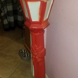 Empire Christmas Lighted Poinsettias Red Lamp Post, Includes Light Cord, Indoor and Outdoor, Retired Hard to Find, Indoor and Outdoor, Good Condition.
