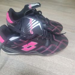 Girls LOTTO  Soccer Cleats - Size 13
