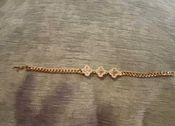 Gold Chain Bracelet with Clover Charms