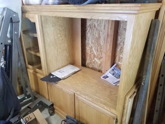 Entertainment center