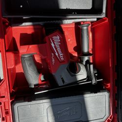 Milwaukee Rotary Hammer