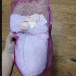 Brand New Sealed Women Slipper Size 9 