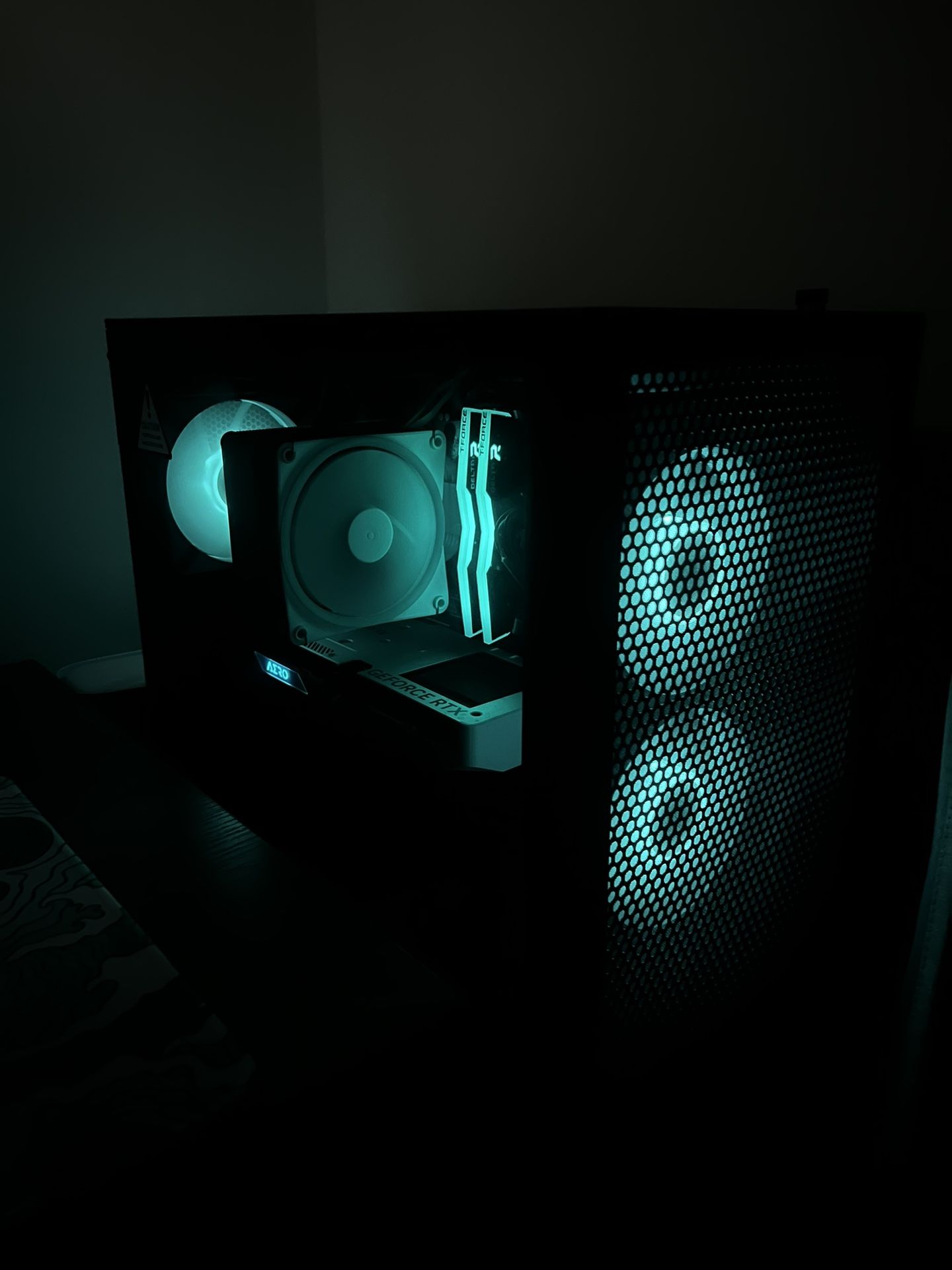 Gaming PC ā RTX 4060 / Ryzen 5 5600X / 32GB / 1TB NVMe ā Ready to play