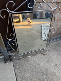 Hanging wall mirror