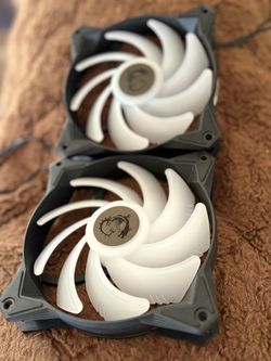 MSI RGB 120MM PWM Twin Ball Bearing Fans Winged Blades