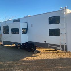 2007 Keystone Fuzion Toy Hauler