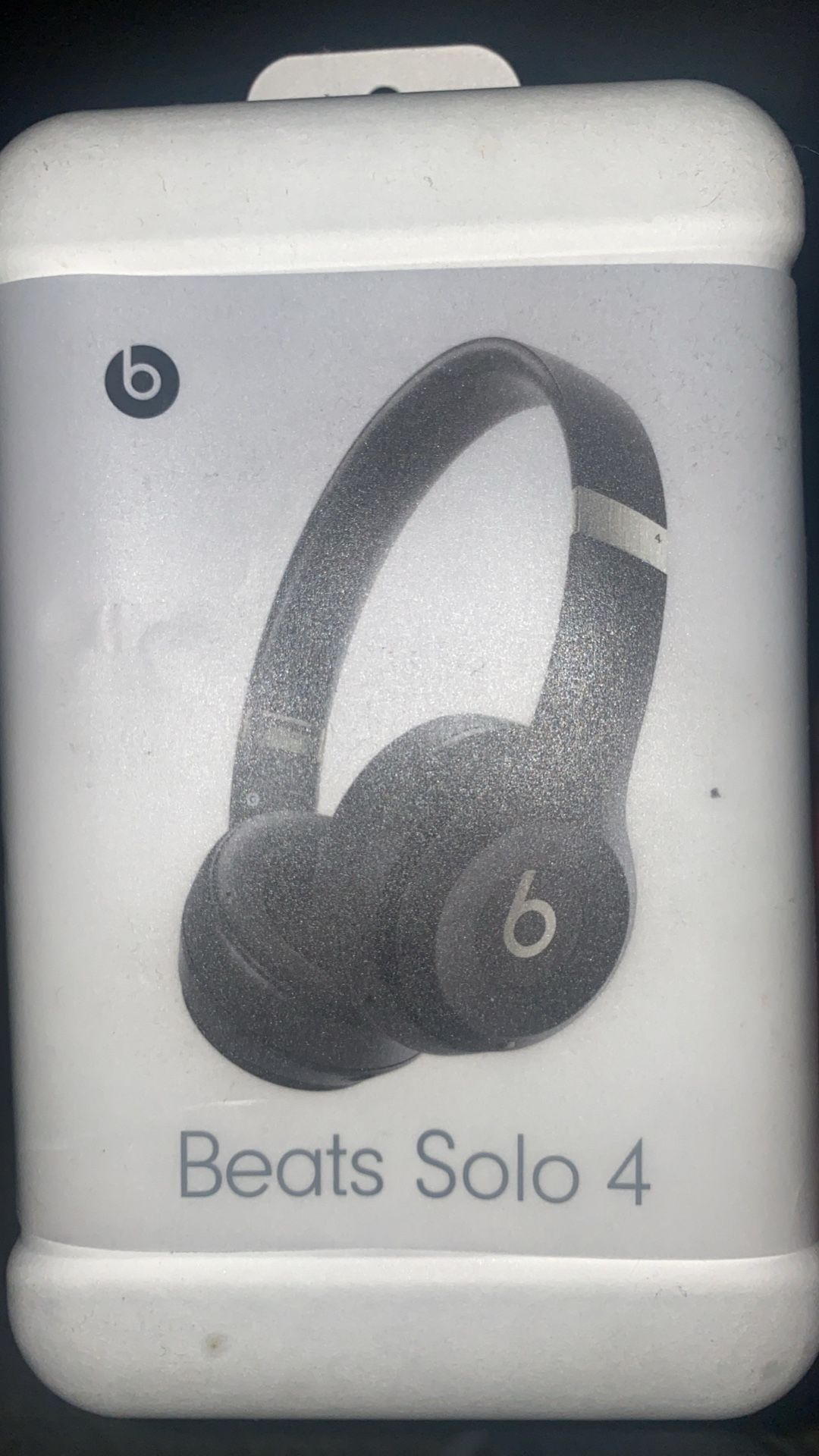 Beats solo 4