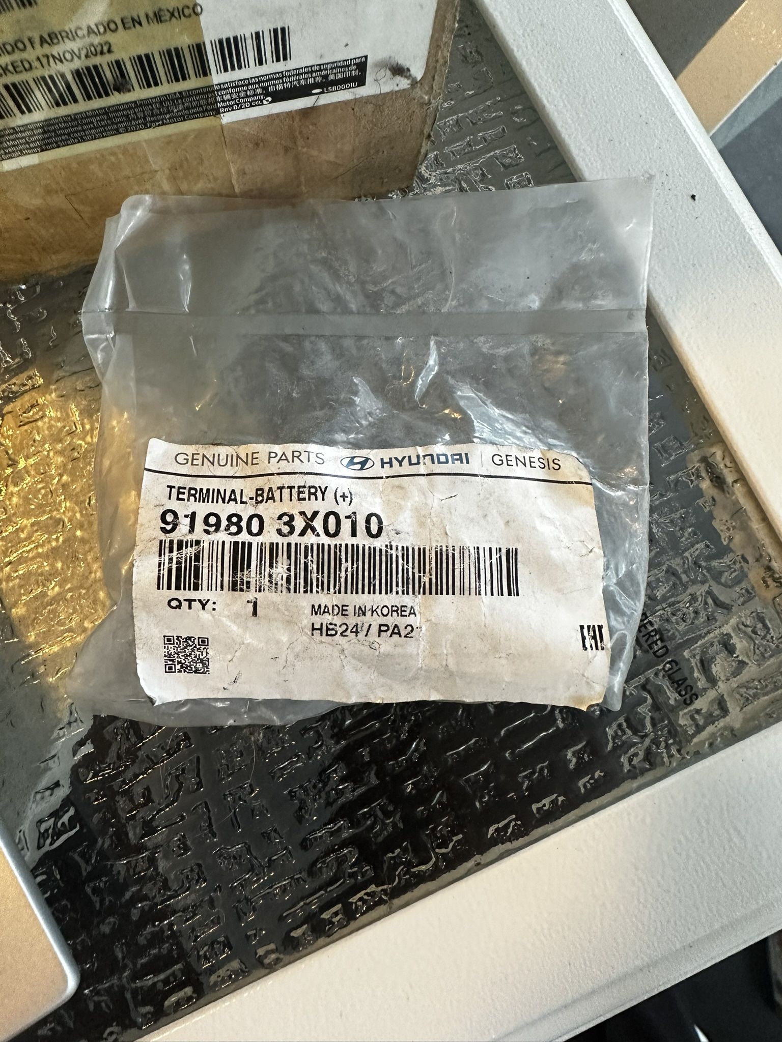 2015-2020 Hyundai Genesis Battery Terminal