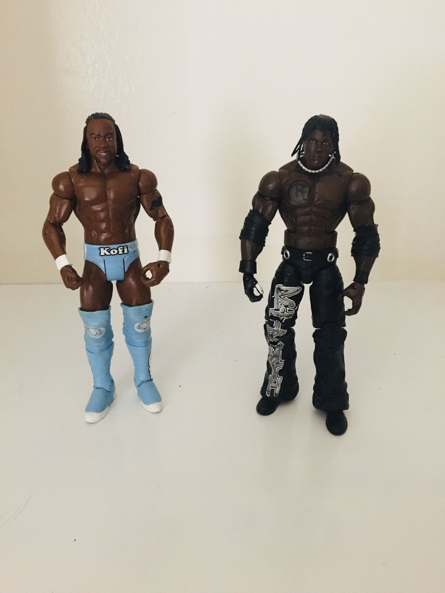 WWE action figures elite : 2012 Kofi Kingston & R-Truth