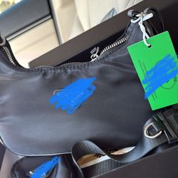 New Parada Crossbody 