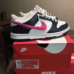 Nike Youth 5.5