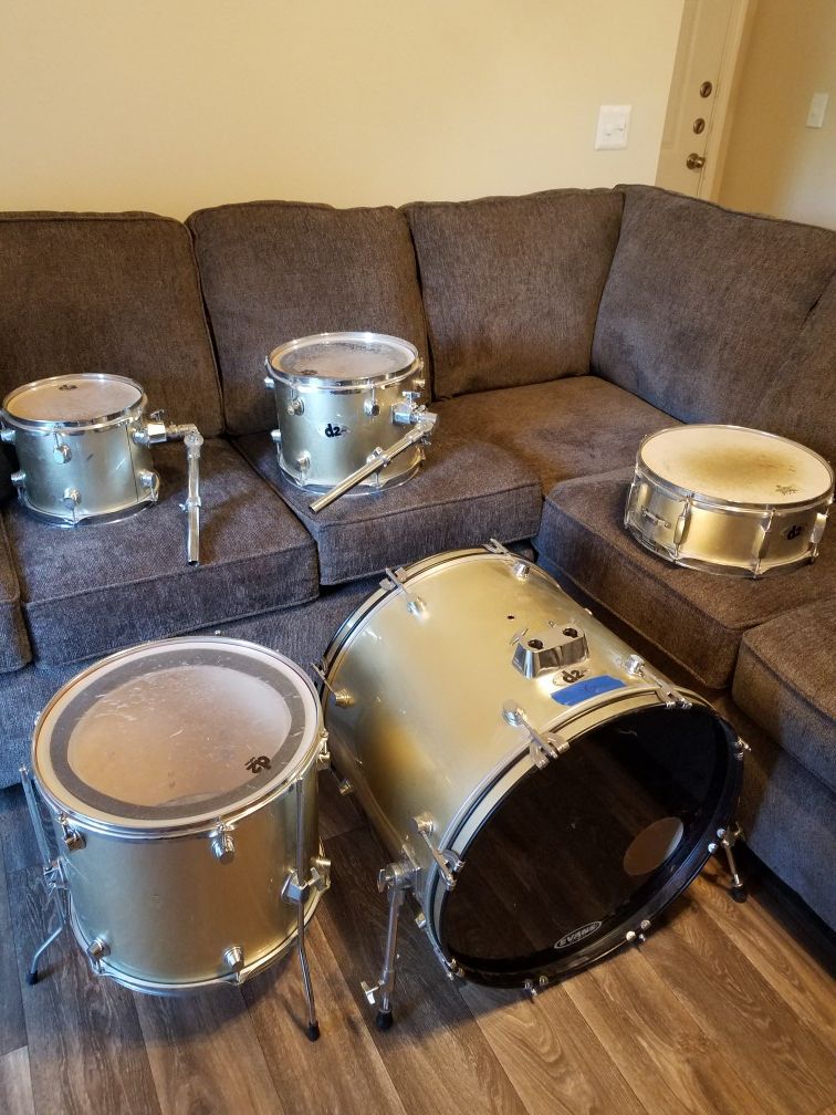 D2 Drum Set