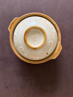 Japanese Style Cherry Blossom Ceramic Clay Pot (Donabe) with Lid