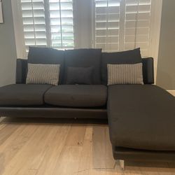 Gray Couch With Interchangeable Chase Lounger