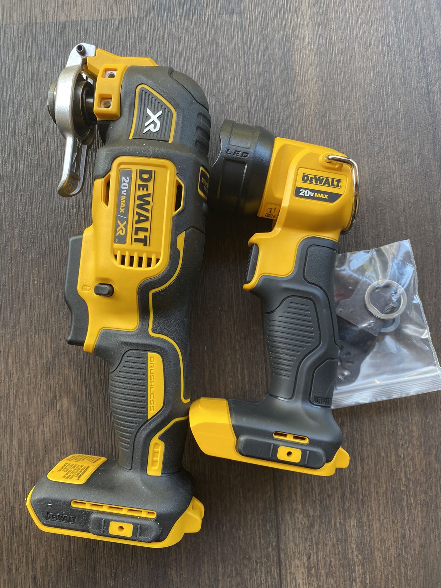 Dewalt XR 20-Volt MAX Lithium-Ion Brushless Cordless Oscillating Tool (Tool-Only)