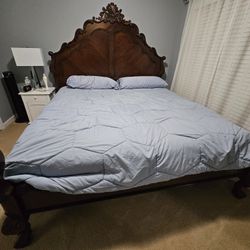 KING SIZE BED.  CAMA GRANDE 
