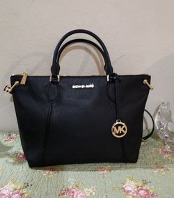 MICHAEL Michael Kors Lenox Large Pebbled Leather Shoulder Bag - Black
