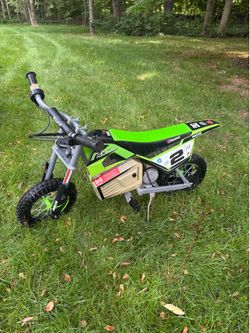 GREEN DIRT BIKE