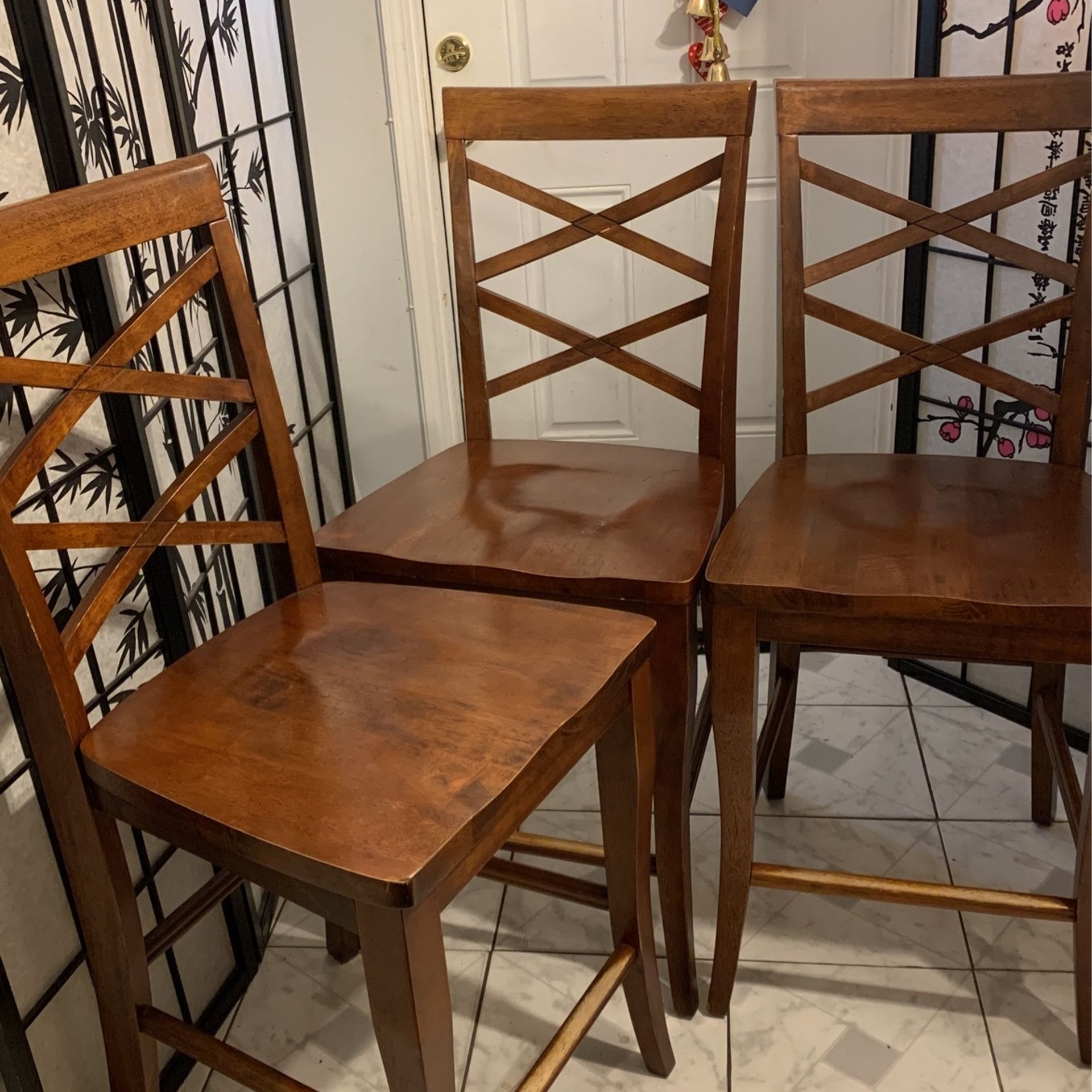 3 Bar Stools brands New used Normal